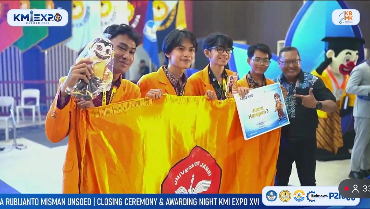 Gambar Raihan Nabil bersama tim TerraGrow dan pihak pendamping dalam rangkaian KMI Expo XVII 2026.