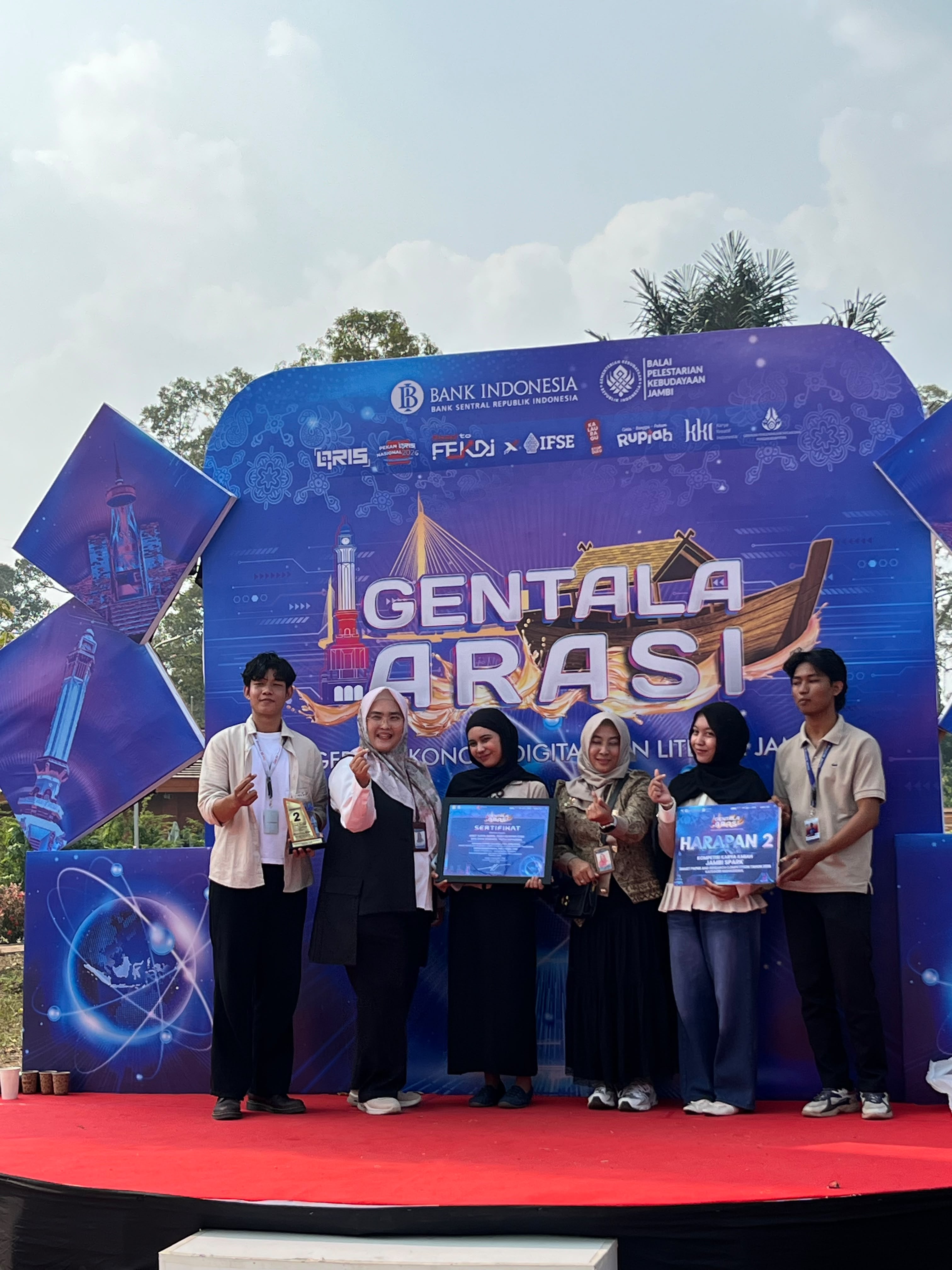 Dokumentasi Bersama Pembina GenBi